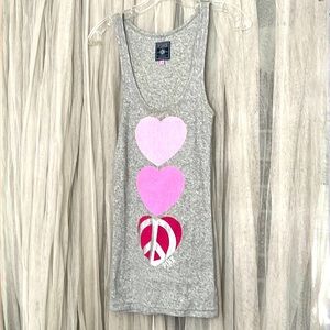 ⭐️ Pink hearts peace sign gray tank tunic top Barbiecore pink print women S